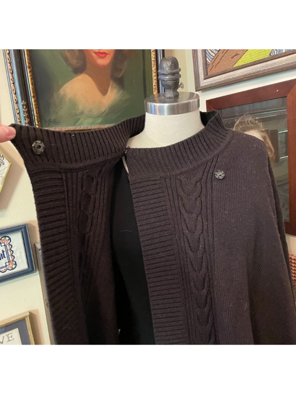 Pendleton Deep Brown 100% Merino Wool Cable Knit Cape OSFM - Picture 5 of 8